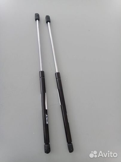 Амортизатор крышки багажника skoda octavia 04