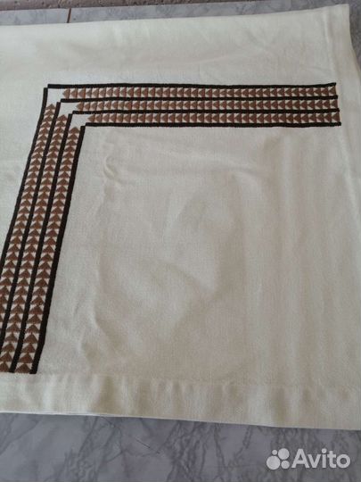 Скатерть 120 *140 см. Вышивка