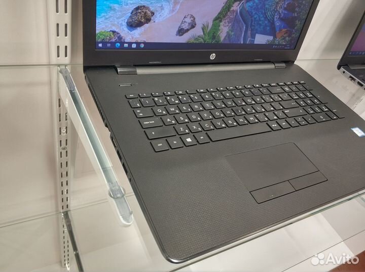HP Pavilion 17.3