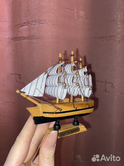 Модель корабля из дерева