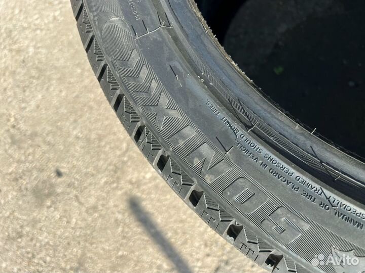 Sonix Winter Xpro Studs 69 275/40 R21 137T