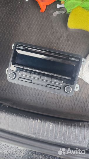 Авто магнитола на volkswagen Golf 6