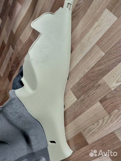 Обшивка багажника правая Infiniti Инфинити Ex35