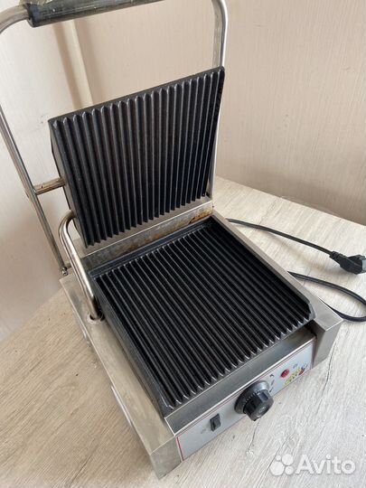 Гриль контактный прижимной