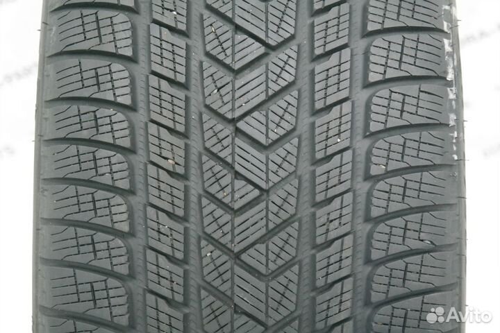 Pirelli Scorpion Winter 285/35 R22 106V