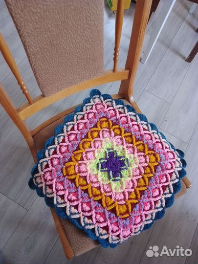 Коврик вязаный