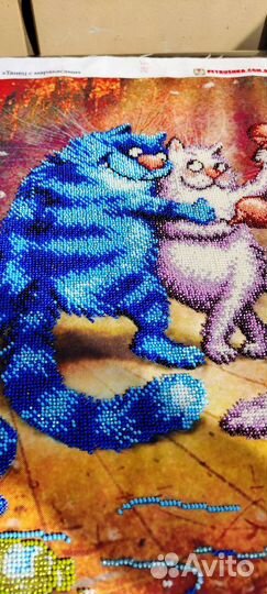 Коты с маракасами вышивка бисером