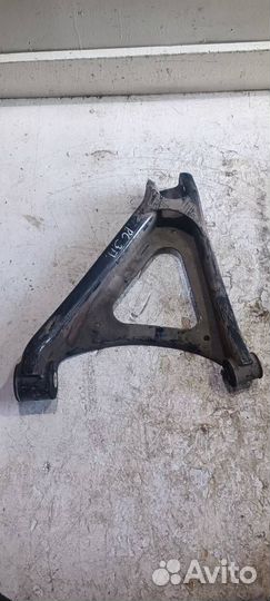 Рычаг задний нижний правый 95533101811