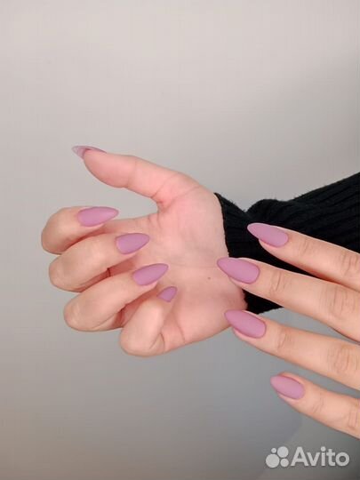 Маникюр И педикюр В салоне