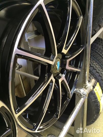 Диски R17 5x114,3 et45 d67,1 Venti цвет Bfp