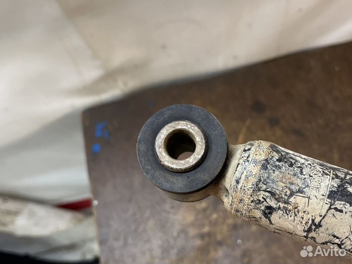 Рено сандеро 2 задний амортизатор