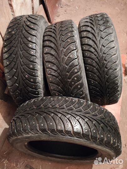 Sava Eskimo Stud 185/65 R15 88T