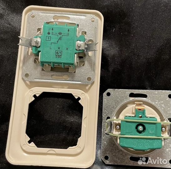 Розетка Makel двойная, блок новые