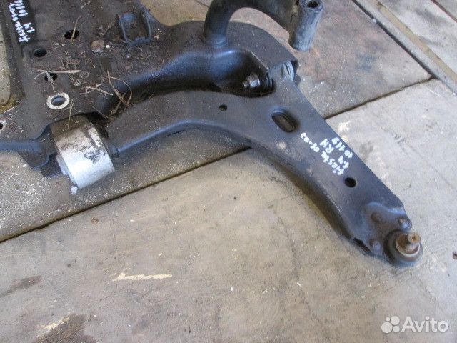 Рычаг передний средний правый Ford Fiesta V 2001-2