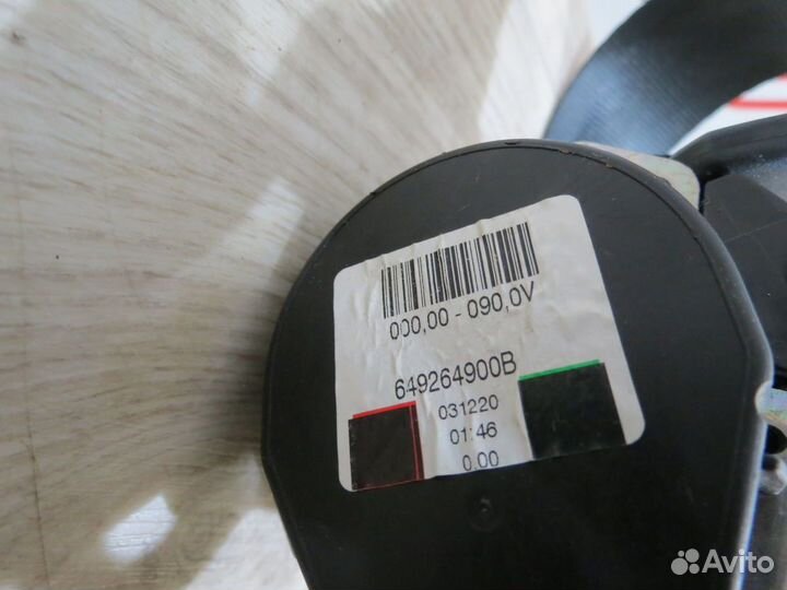 Ремень безопасности задний Volkswagen Polo