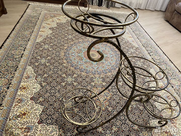 Подставка для цветов