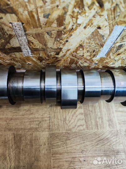 Распредвал Вольво FH13 20758404