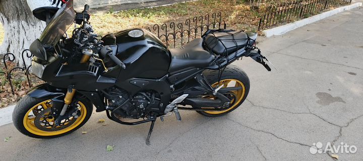 Yamaha FZ-1