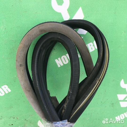 Уплотнитель двери Ауди 100 С4