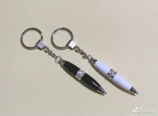 Ручка-брелок со стразами с поворотным механизмом