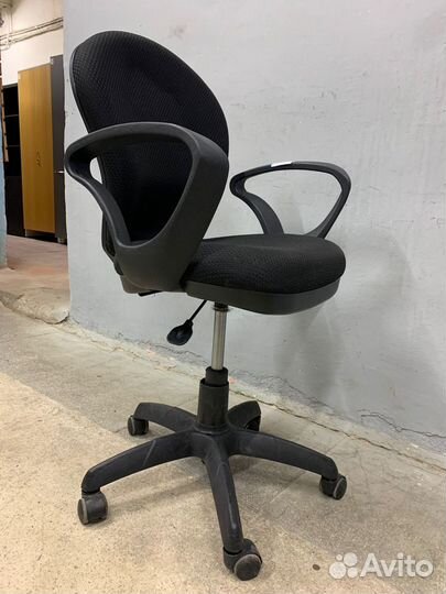 Кресло компьютерное / офисное / для дома