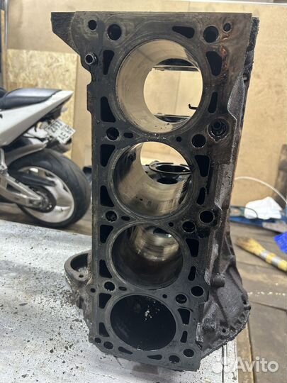 Блок цилиндров Mercedes om646 om611