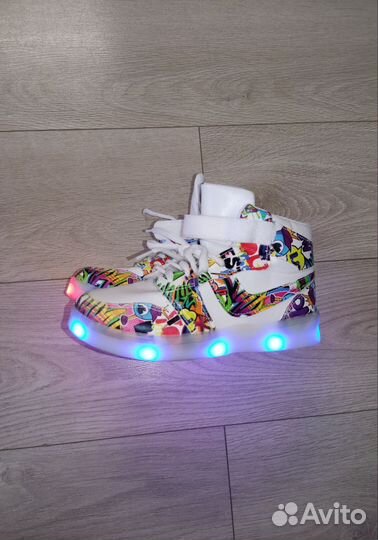 Светящиеся детские кроссовки 37 размер