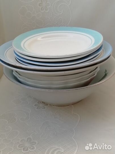 Набор тарелок