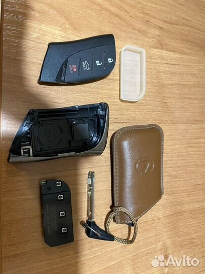 Оригинальный ключ для Lexus 14FBF