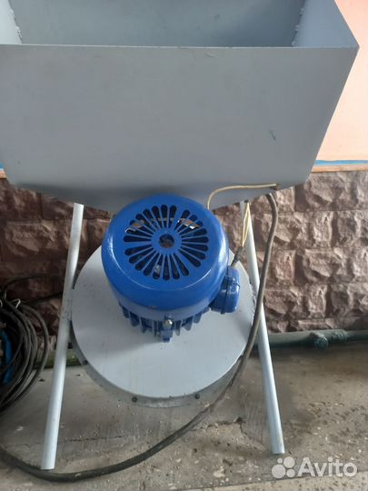 Зернодробилка