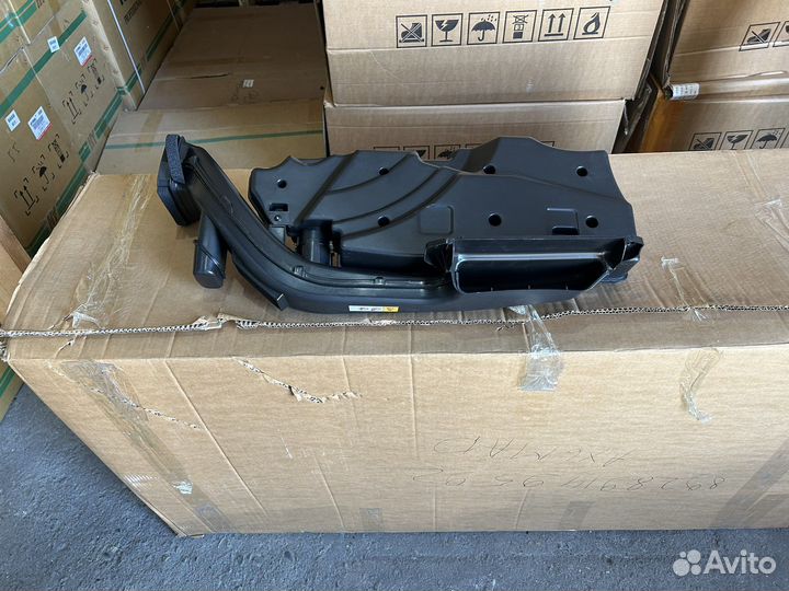 Патрубок воздушного фильтра на toyota camry 75