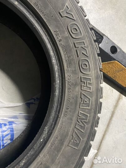Yokohama Ice Guard G075 235/65 R17