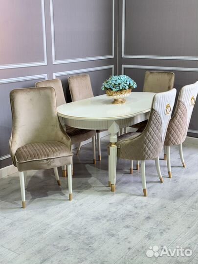 Стол и стулья