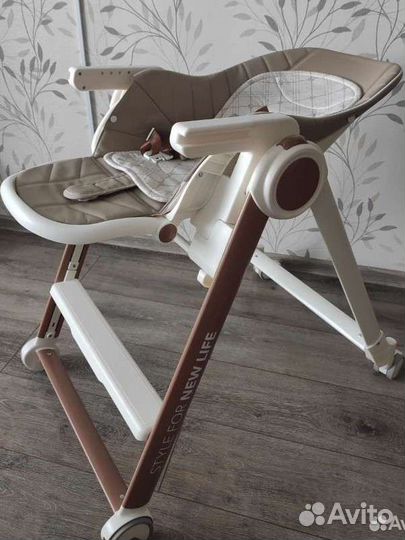 Стульчик для кормления happy baby berny v2