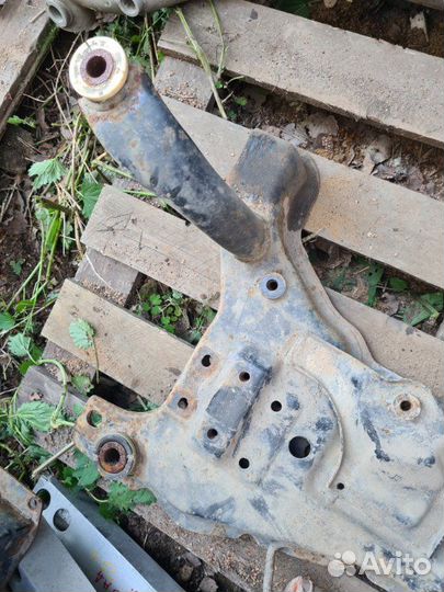 Подрамник передний Ford Focus 2 kkda 2008