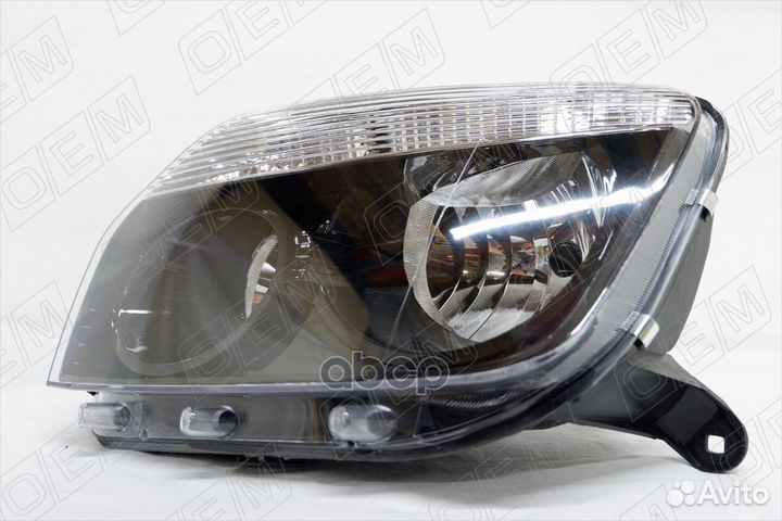Фара левая Renault Duster 1 2011-2015, черная