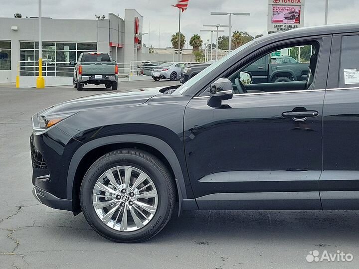Toyota Highlander 2.4 AT, 2023, 1 км