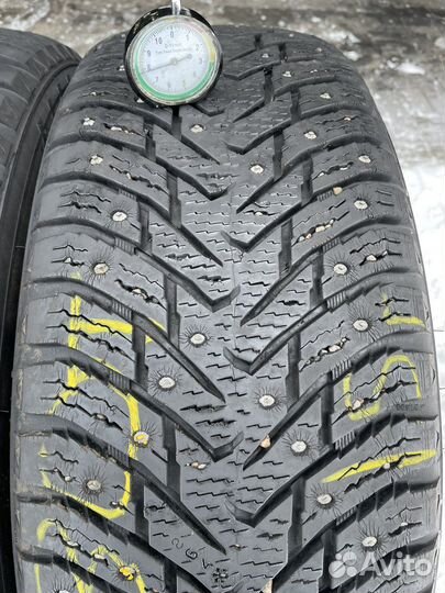 Nokian Tyres Hakkapeliitta 8 SUV 235/65 R17