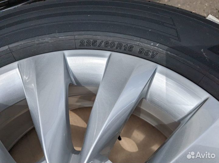 Новые колеса в сборе на Шкода Карок 225-60-16