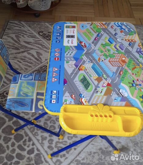 Столик -парта