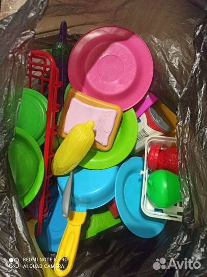 Детская посуда, фрукты и разная мелочь