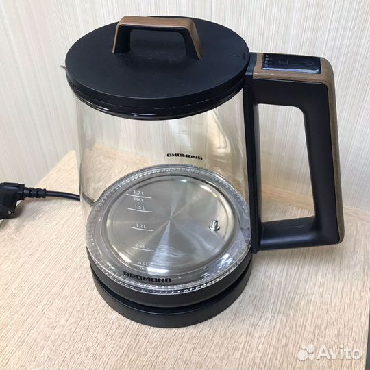 Чайник Redmond RK-G1309D