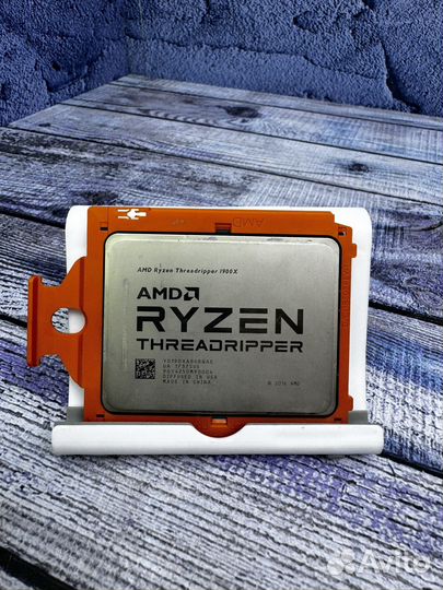 Процессор AMD Ryzen Threadripper 1900X