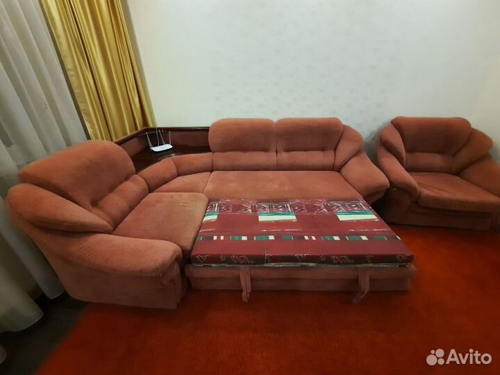 Мягкий уголок б/у: угловой диван и кресло-кровать