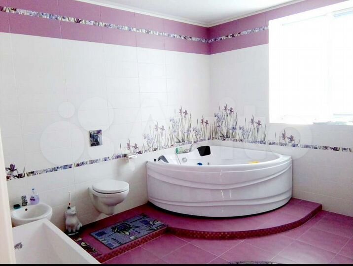 Дом 179 м² на участке 7 сот.