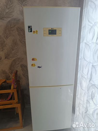 Холодильник бу LG