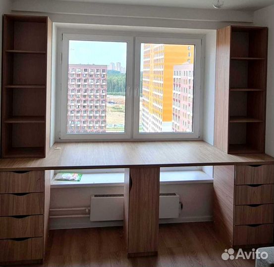 Рабочая зона у окна