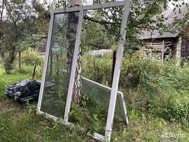 Двери пластиковые со стеклом входные