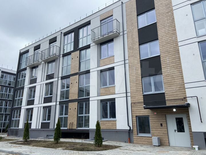 2-к. квартира, 55 м², 2/4 эт.