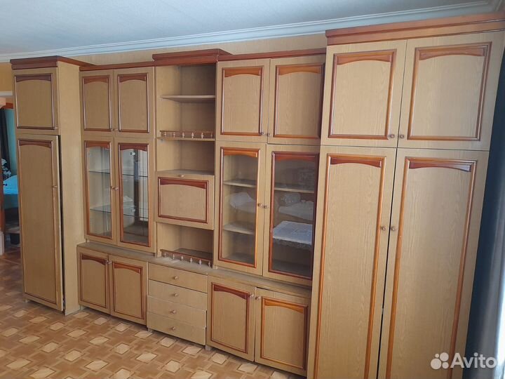 Стенка в гостиную бу